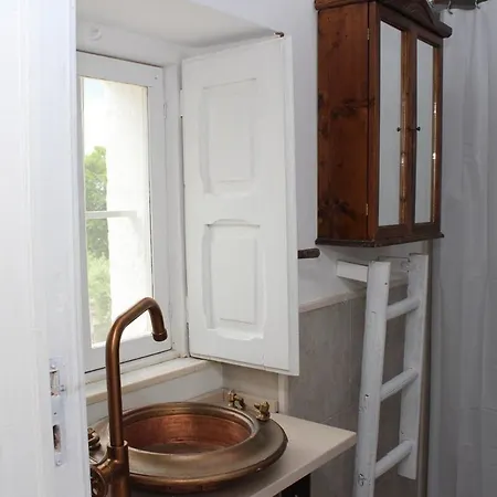 Trullo Donna Gina Con Terrazza * لوكوروتوندو